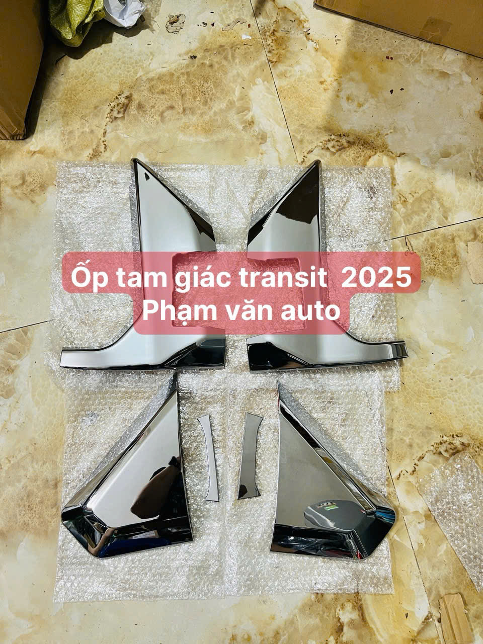 Ốp tam giác Transit 2025 hàng cao cấp giá tốt nhất Phạm văn auto