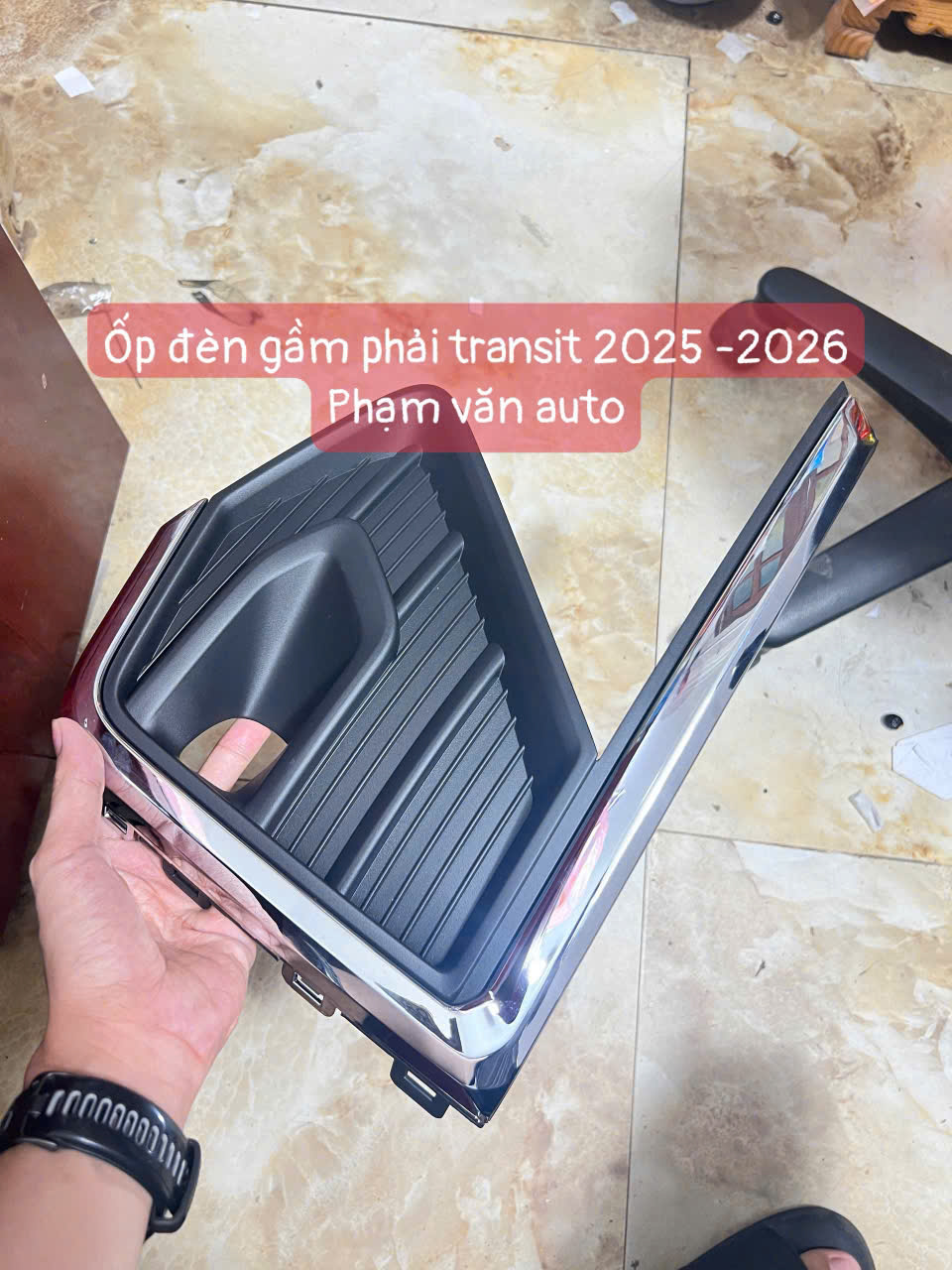 Ốp đèn Gầm Phải Transit 2025-2026 Hàng Xịn Giá Tốt Phạm Văn Auto