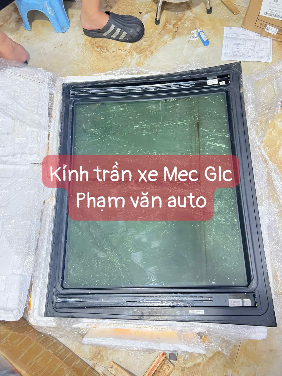Kính Trần Xe Mercedes GLC Hàng Xịn Giá Tốt Phạm Văn Auto